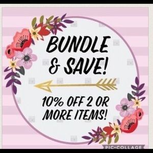 Hi welcome to my closet😊